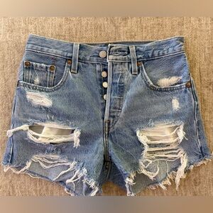LEVI 501 Distressed cut off shorts size 25